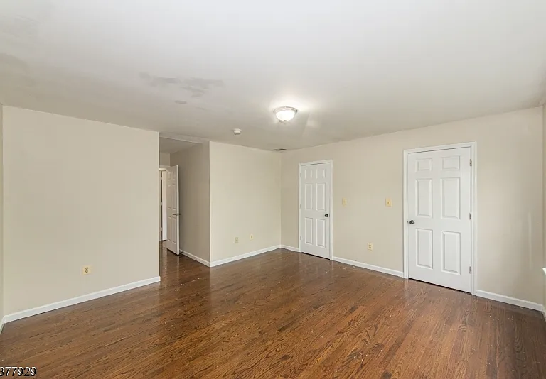 905 Olive St #2 — Photo 7