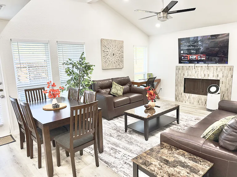 2303B Windy Pine Ln — Photo 6