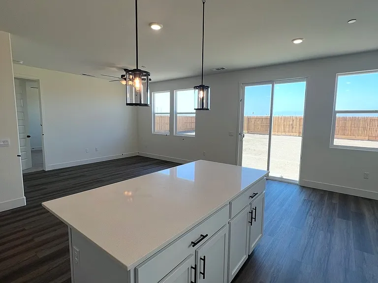 8215 Lush Pl — Photo 14