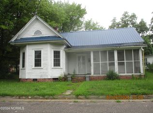 113 Reddick St, Williamston, NC 27892