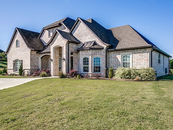 3rd image of 203 Tanner Creek Cir