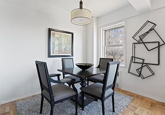 4th image of 10 Plaza St E APT 4C