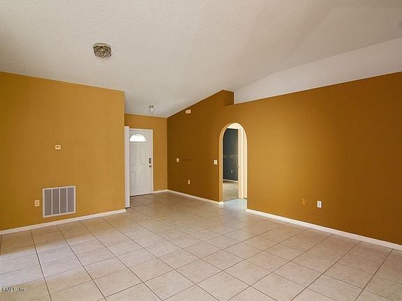 4th image of 11041 Englenook Dr