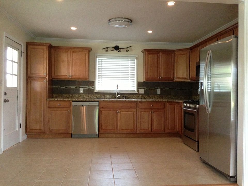 New with granite & SS appls