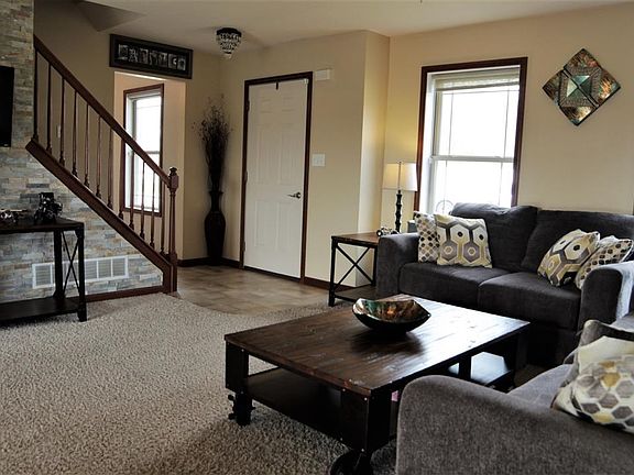 2nd image of 20146 Amethyst Dr