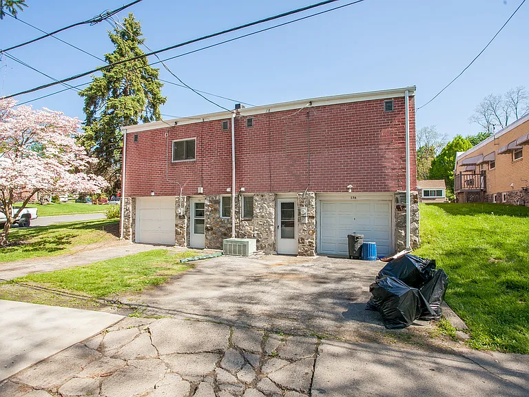 176 Juniper Rd — Photo 25