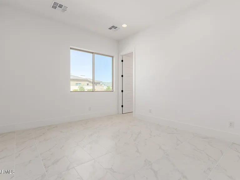 12469 N 93rd Way — Photo 36