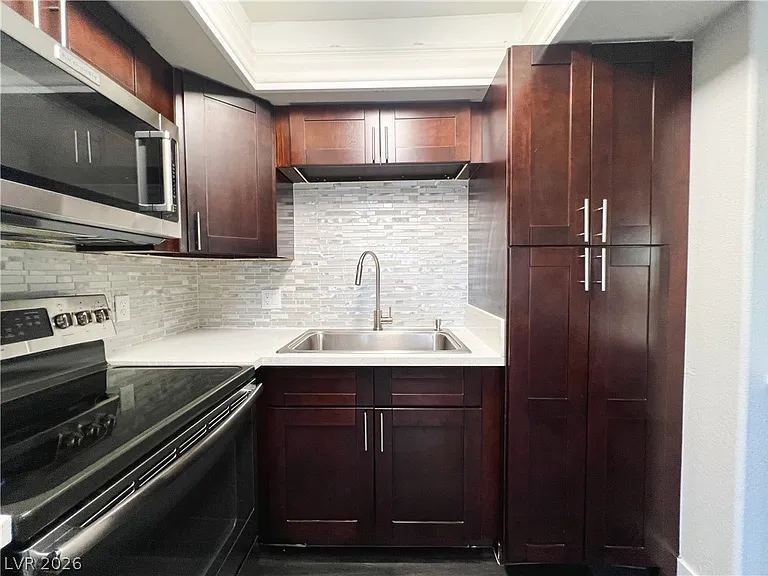 8410 Eldora Ave #1004 — Photo 37
