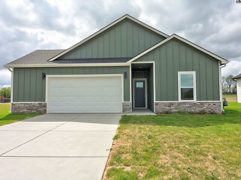 1st image of 1029 Clubhouse Dr