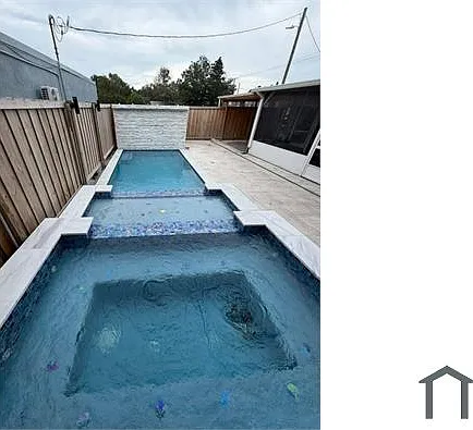 6911 Gibsonton Dr — Photo 2
