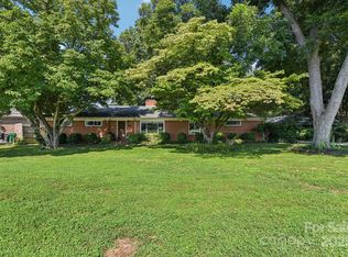 1429 Bevis Dr, Charlotte, NC 28209