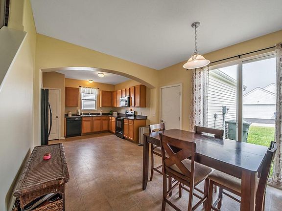 5th image of 7188 Rondeau Dr