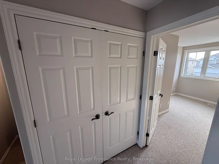 77 Mountain Ash Dr — Photo 12
