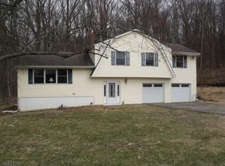 7 Dellwood Dr, Long Valley, NJ 07853