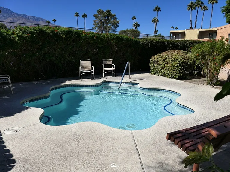 5547 Los Coyotes Dr — Photo 17