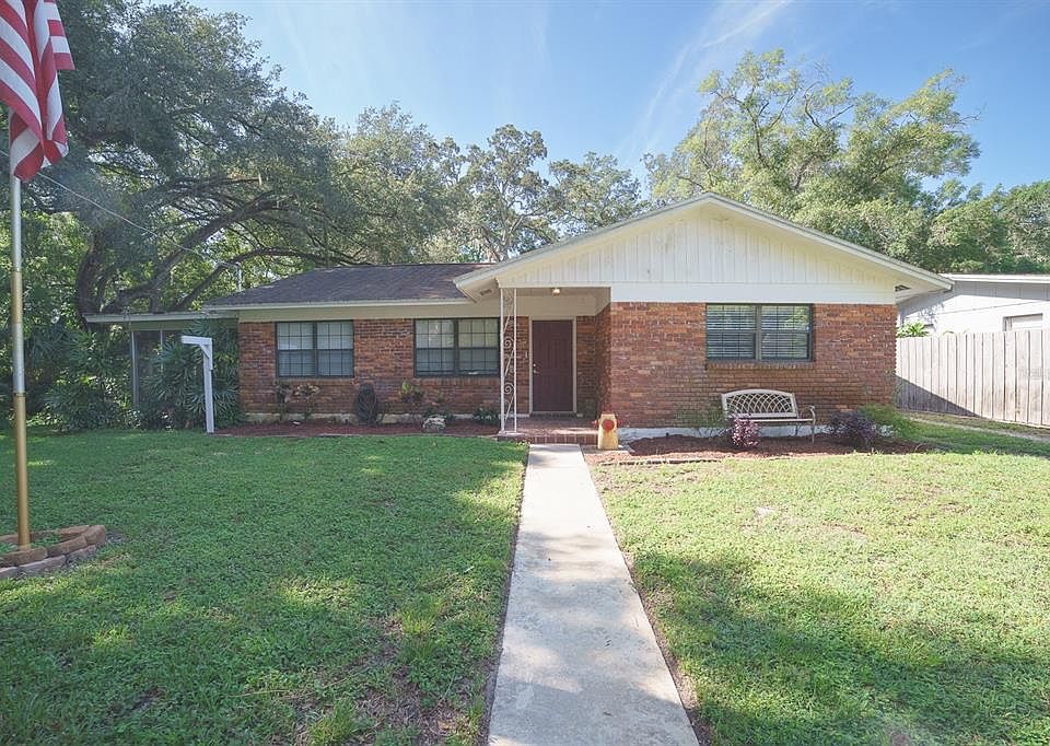 1st image of 304 Jeanal Pl