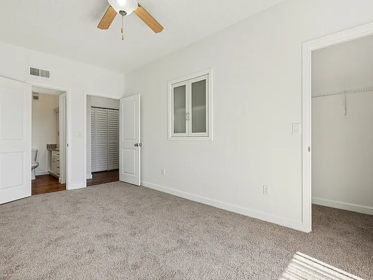 Waterford Point Apartments — Photo 60