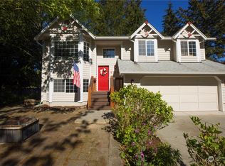 27448 Serene Dr NE, Kingston, WA 98346