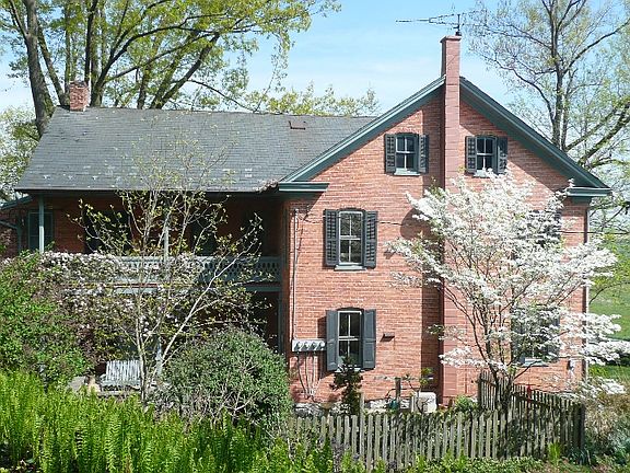 Farmhouse side