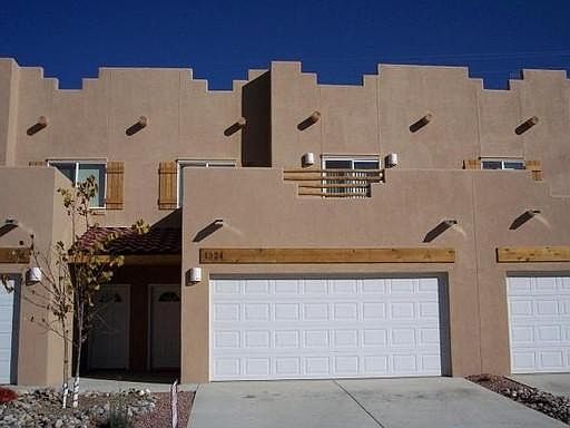 1st image of 1924 Hollyhock Cir