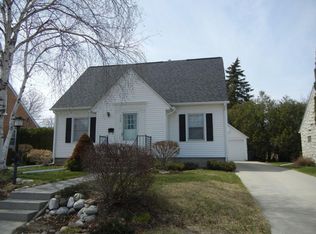 536 W Lawn Blvd, Manitowoc, WI 54220