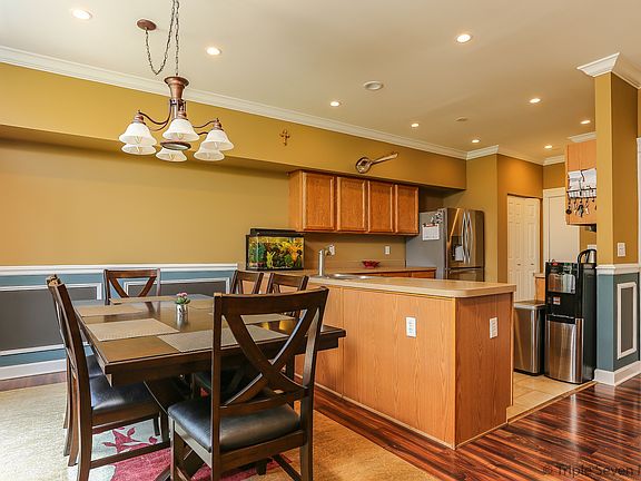 3rd image of 16460 Willow Walk Dr