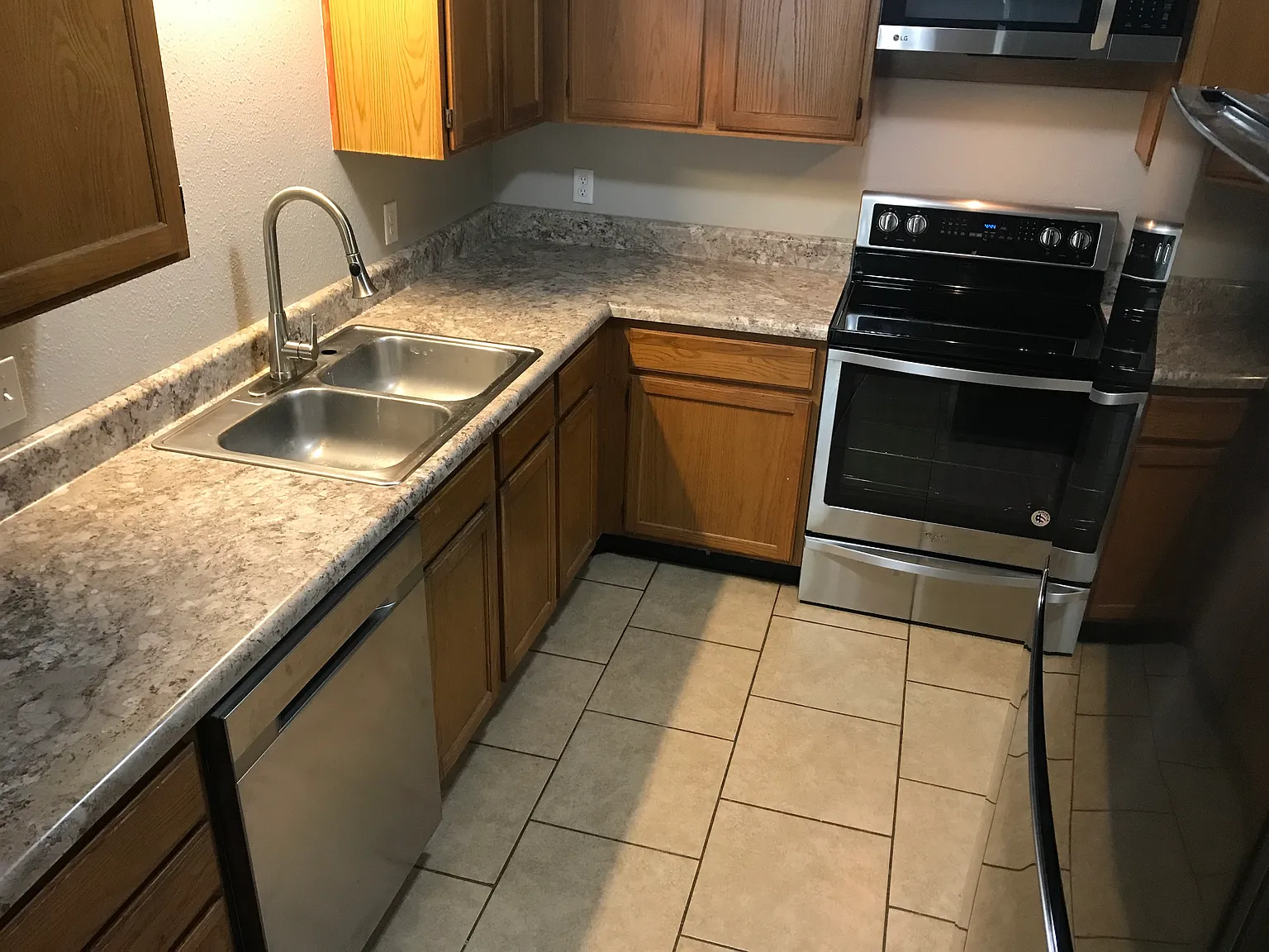 1384 N Dawn Dr — Photo 3