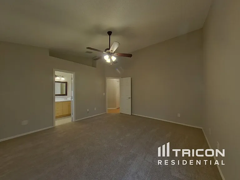 10440 Coconut Grove Ln — Photo 8