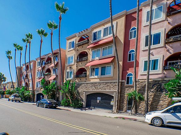 5th image of 840 Turquoise St Unit 204