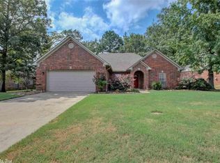 201 Deauville Dr, Maumelle, AR 72113