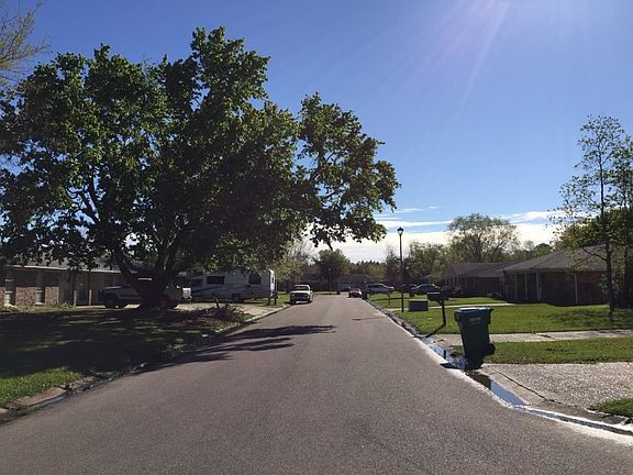 5th image of 155 Brentwood Blvd