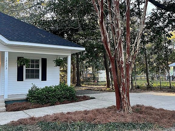4th image of 12173 Twin Oaks Dr