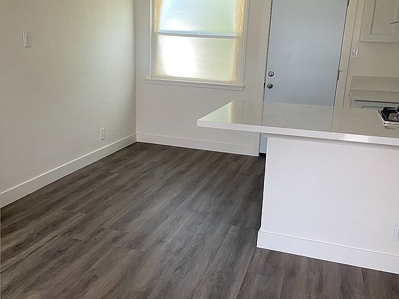 2nd image of 820 E D St APT A