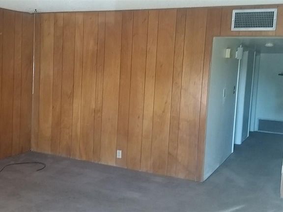 5th image of 584 E Manzanita Dr