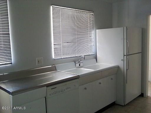 2nd image of 4648 E Palm Ln