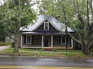328 S Race St, Statesville, NC 28677