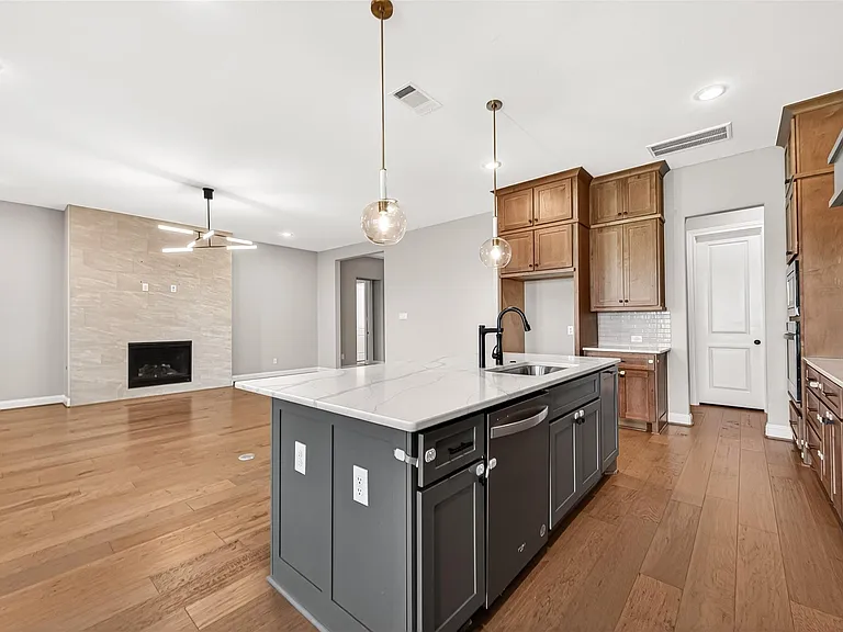 1635 Delta Oaks Dr — Photo 4