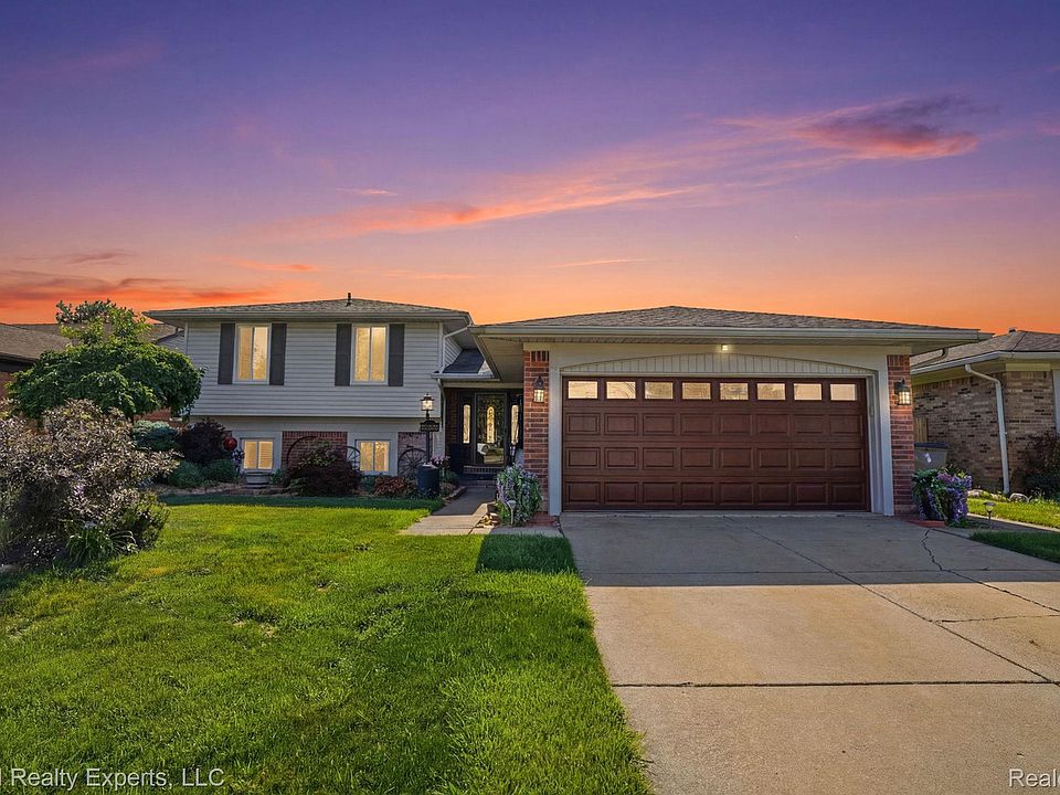 1st image of 40567 Santoni Dr