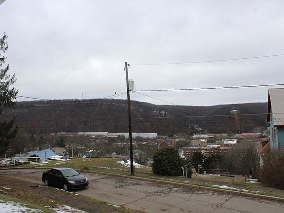3rd image of 14 Hiland Ave