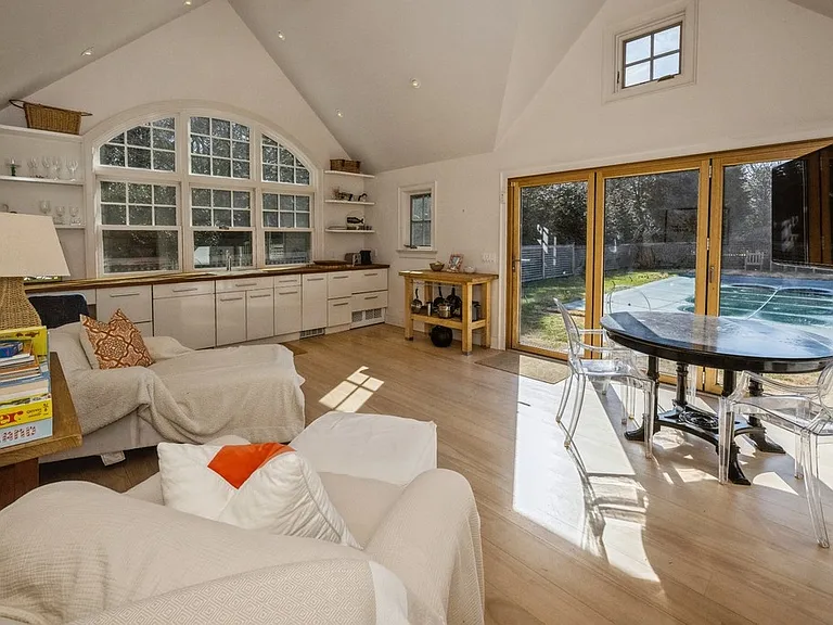 21 Mecox Ln — Photo 26