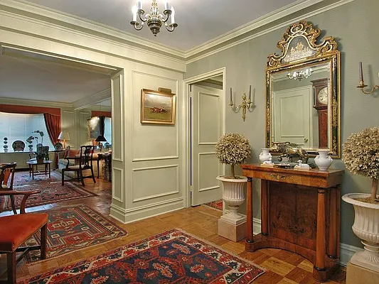 Sold by Sotheby's International Realty | media 11