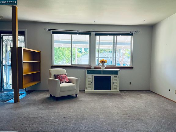 5th image of 2085 Acwron Dr