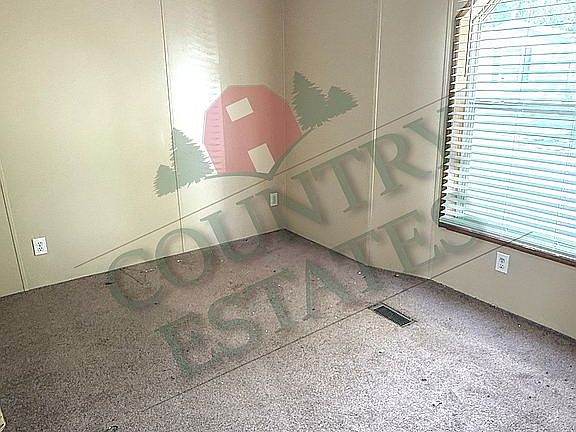 5th image of 4 Woodland Pl