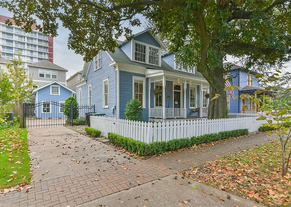 2nd image of 2113 State St