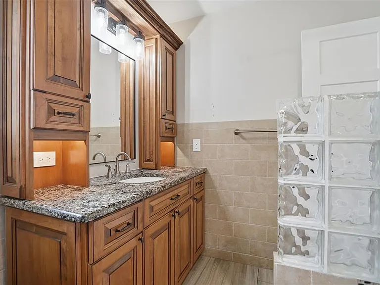 4436 Floramar Ter — Photo 15