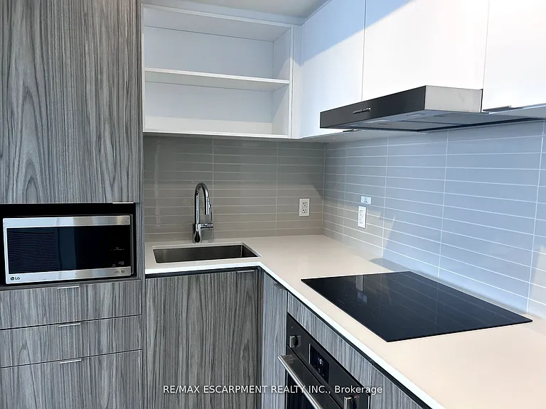 55 Cooper St #4711 — Photo 3