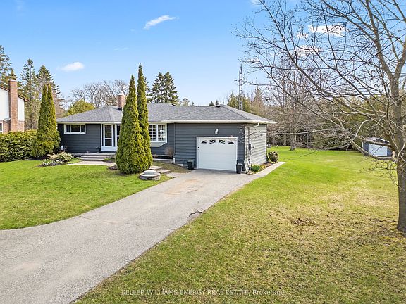 3rd image of 2385 Maple Grove Rd