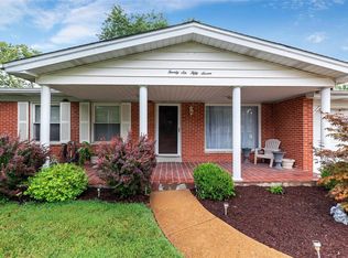 2657 Baltusrol Dr, Saint Louis, MO