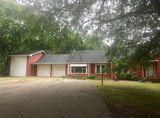 2106 N Broadway St, Poteau, OK 74953