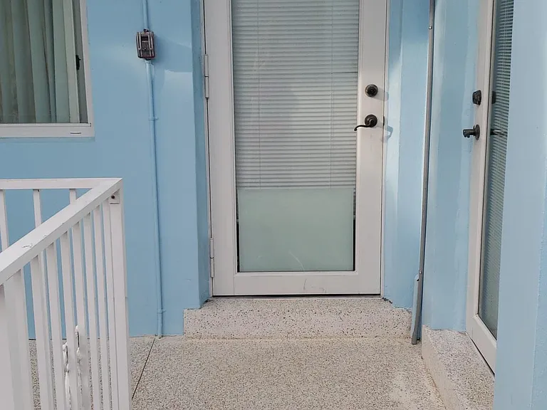 401 Collins Ave #20 — Photo 31